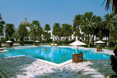 Pool View with Lounge - Taj Mahal, Lucknow