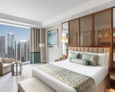 Luxury Family City View Room King Bed - Taj Dubai