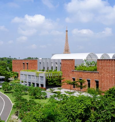 Vibrant Architecture And Design - Taj Taal Kutir, Kolkata