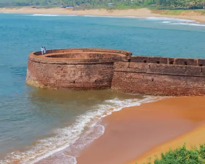 Aguada Fort near Taj Cidade de Goa, Horizon