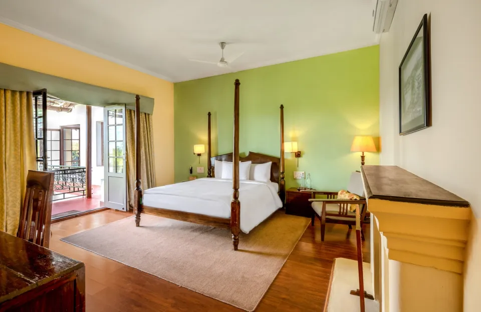 Luxury Bedroom at Cottabetta Bungalow, Coorg - amã Stays & Trails 