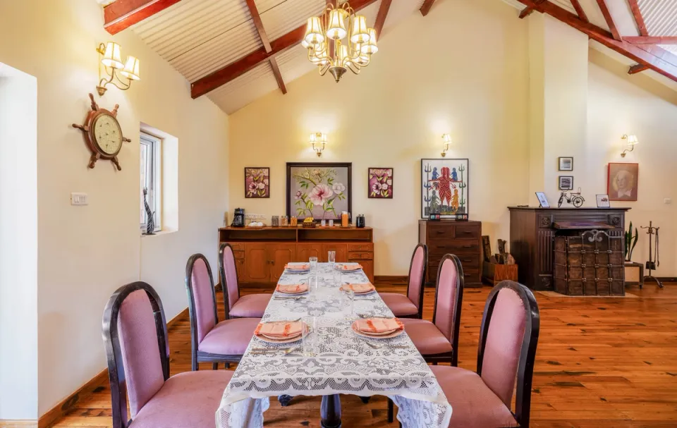 Luxury Dining Area at Raven's Nest, Kotagiri - amã Stays & Trails 