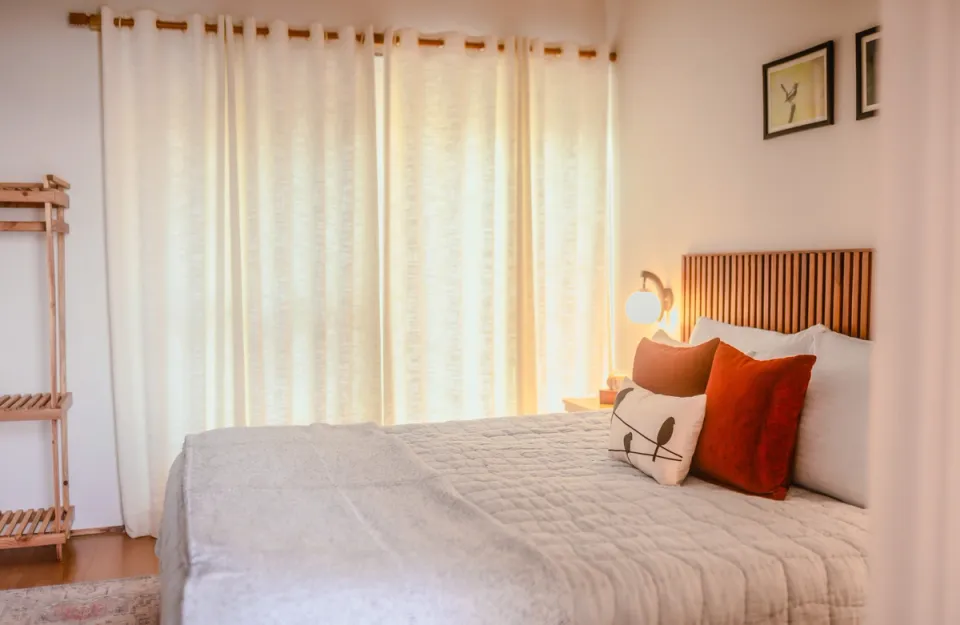 Elegant Bedroom at Godhuli Timur - Naukuchiatal Luxury Villa