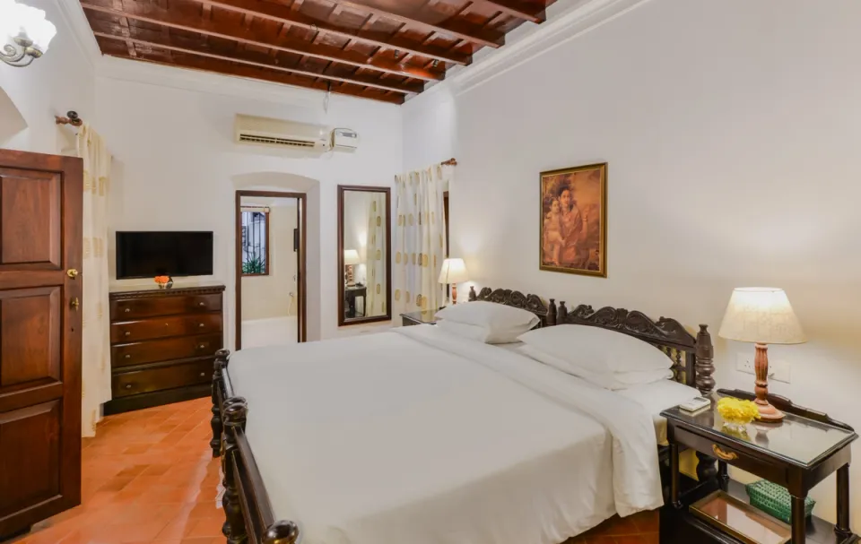 Luxury Bedroom at Ambika Vilas - Accommodation in Thiruvananthapuram