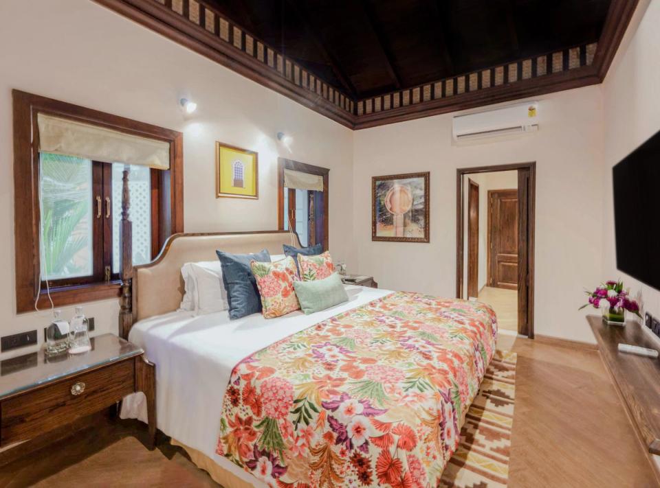 Luxury Bedroom At Aguada Serenity Villa, Goa - amã Stays & Trails