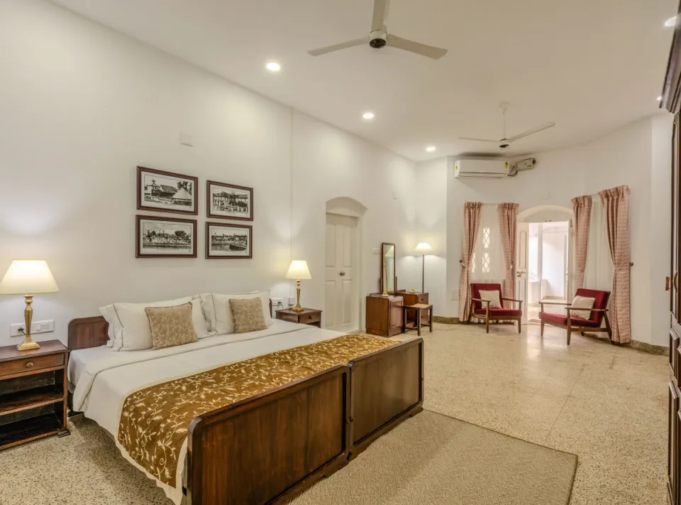 Luxury Bedroom at Victory Dawn, Kochi - amã Stays & Trails