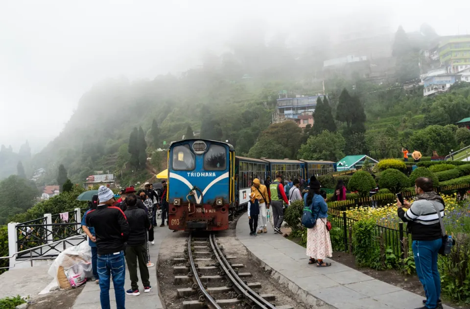 Curated Local Darjeeling Experiences, amã Stays & Trails