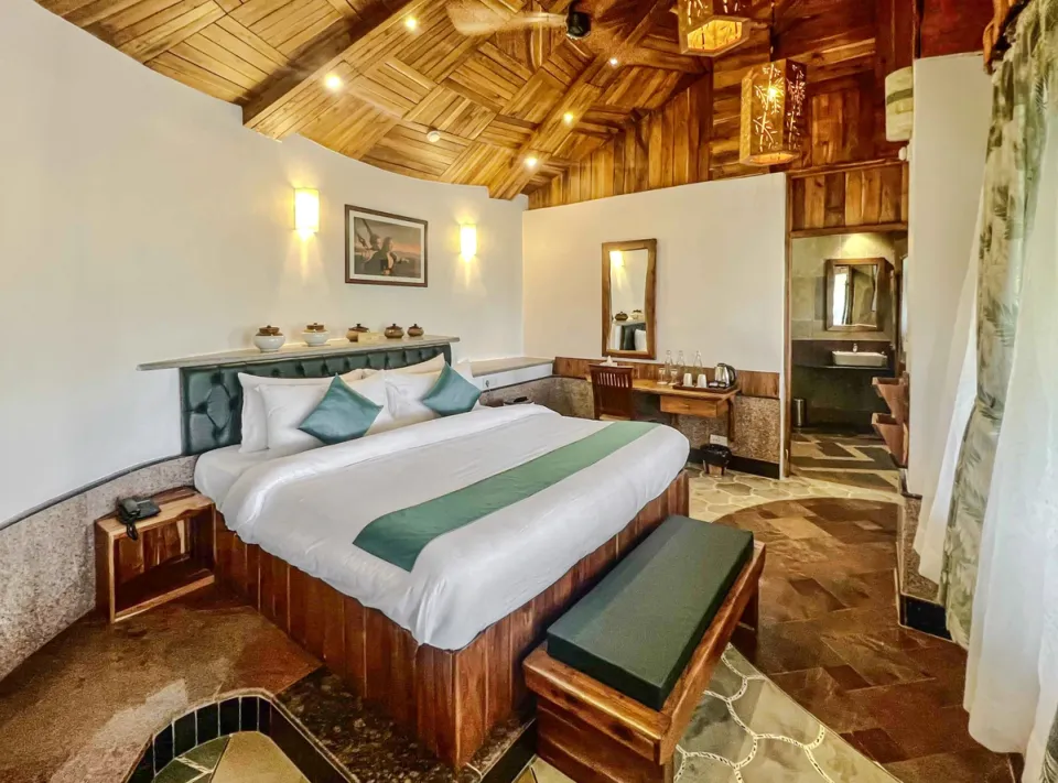 Luxury Bedroom At Eden Farms Paradise, Goa - amã Stays & Trails