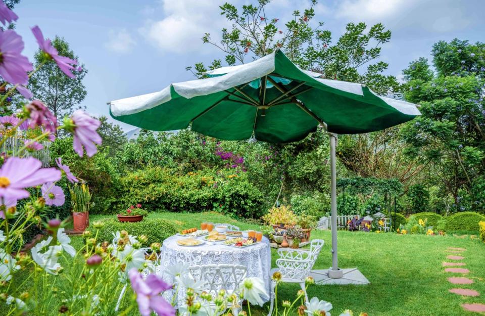 Outdoor Breakfast Area at Raven's Nest , Kotagiri