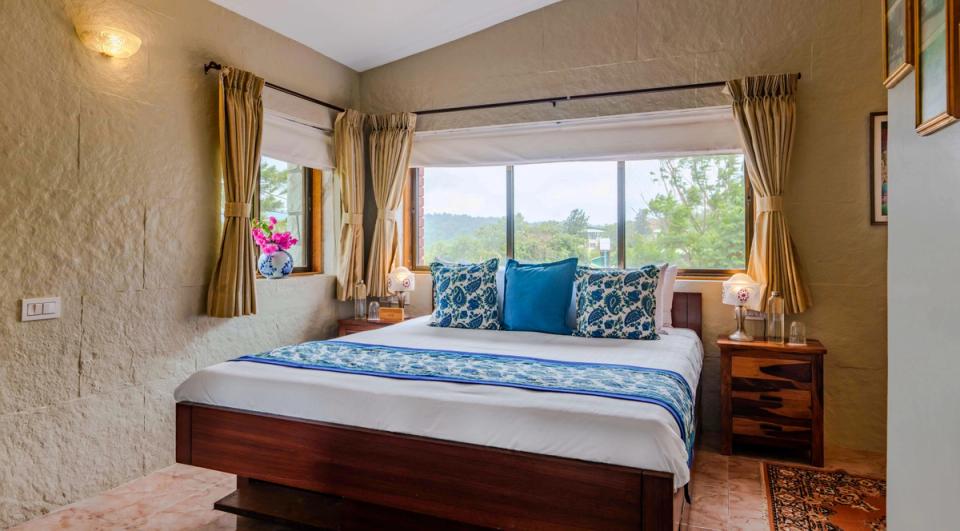 Luxury Bedroom at Dulwich Terrace - Accommodation in Panchgani