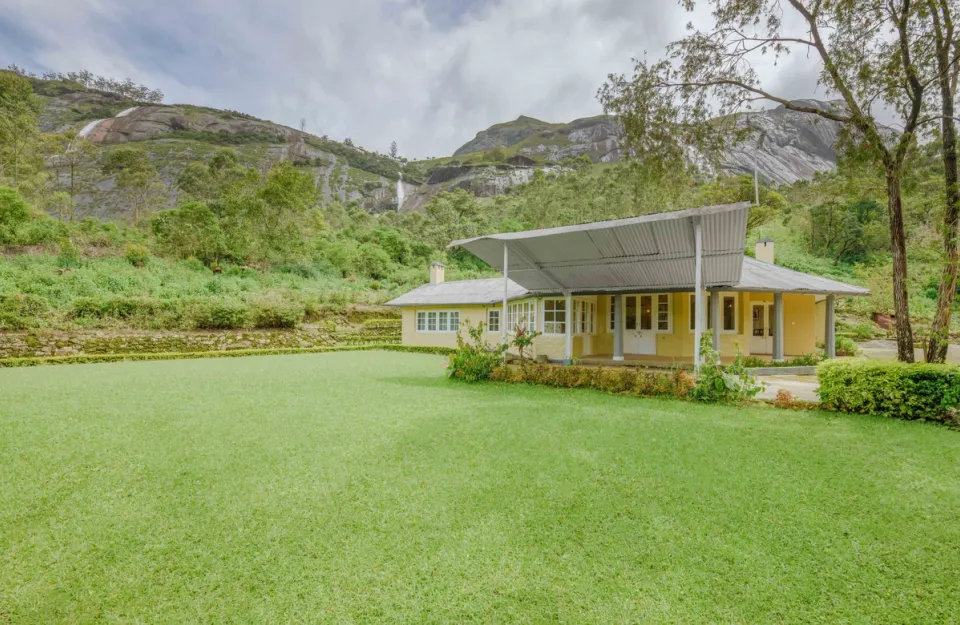 Lawn Area at Kadalaar Bungalow, amã Stays & Trails 