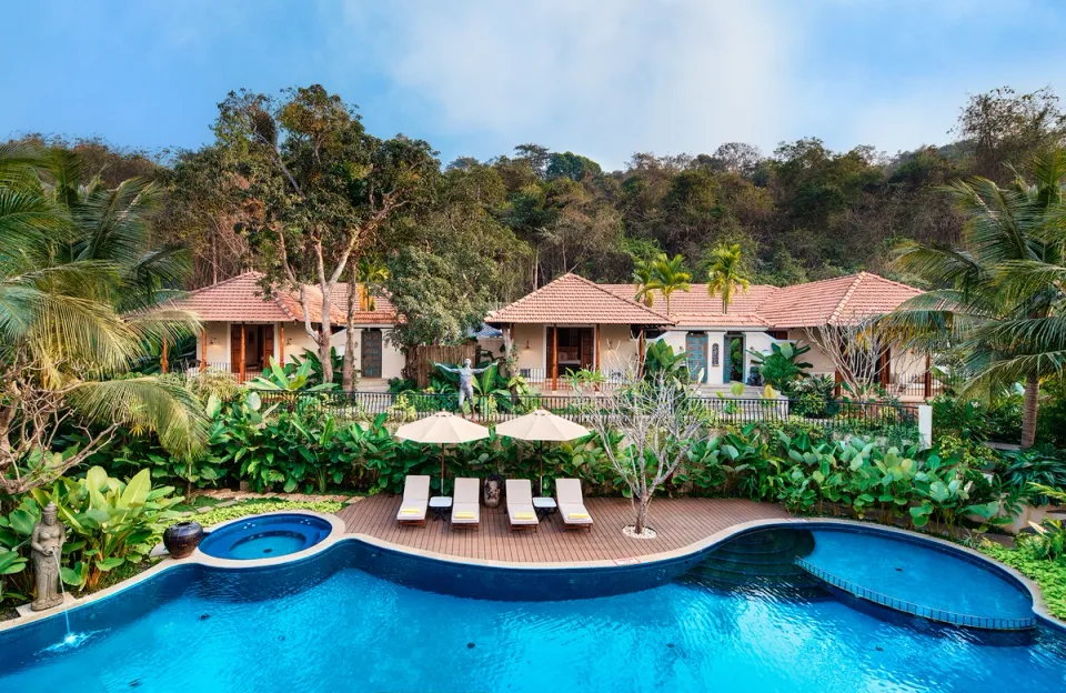 Swimming Pool At Hacienda De Bastora - Homestay in Goa