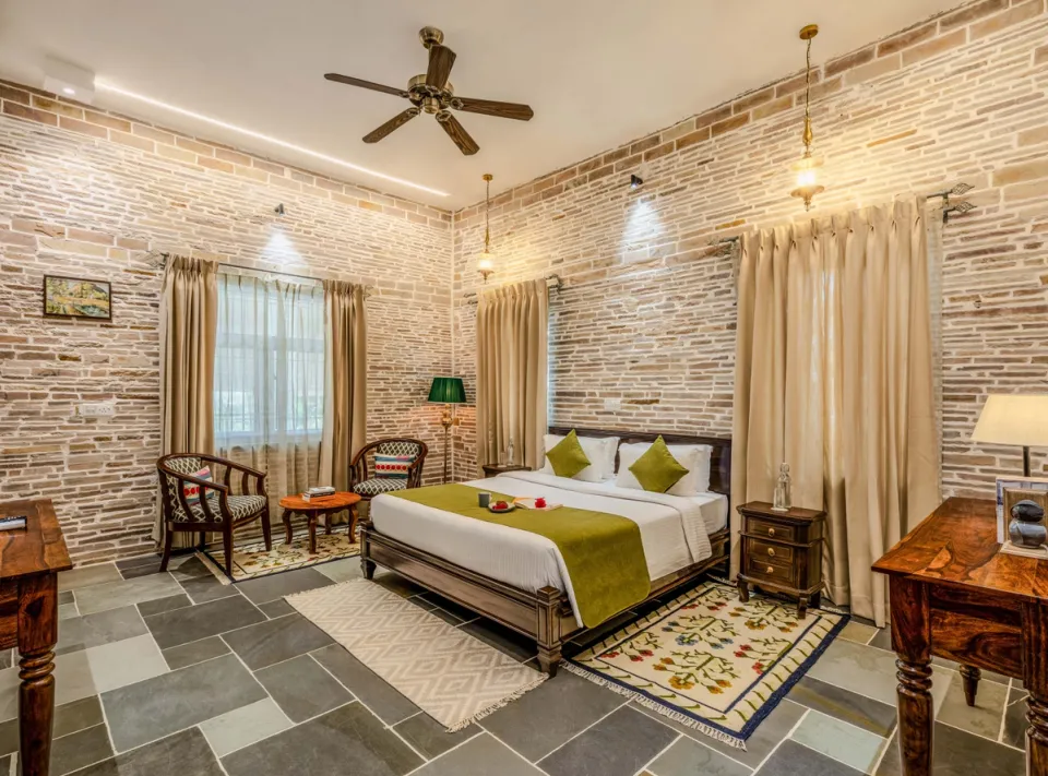 Luxury Bedroom at Moonstone, Bhopal - amã Stays & Trails 