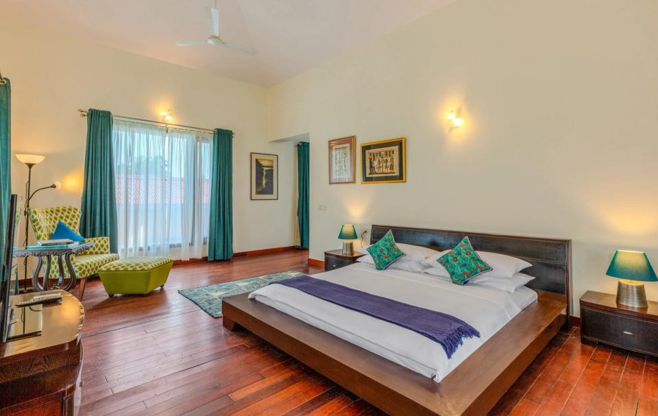 Luxury Bedroom at 25 Farm House, Kolkata - amã Stays & Trails