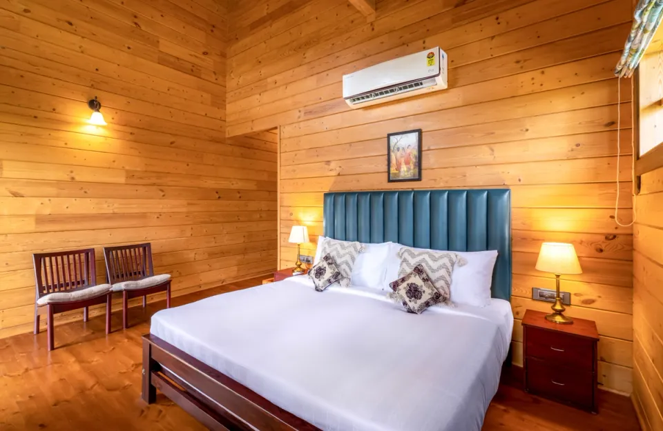 Stunning Bedroom At Heliconia Villa, Wayanad - amã Stays & Trails  