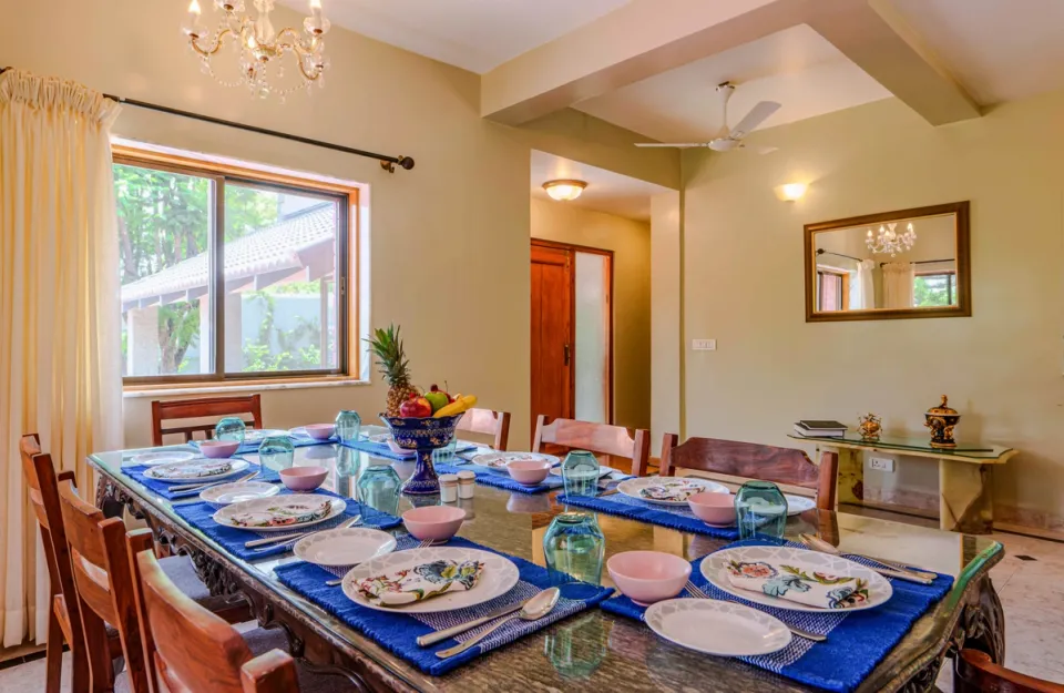 Stunning Dining Area at Dulwich Terrace - Villa in Panchgani