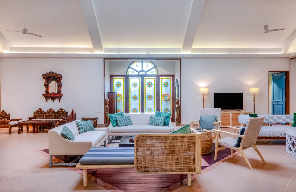 Luxury Living Area at Nine Plams, amã Stays & Trails 