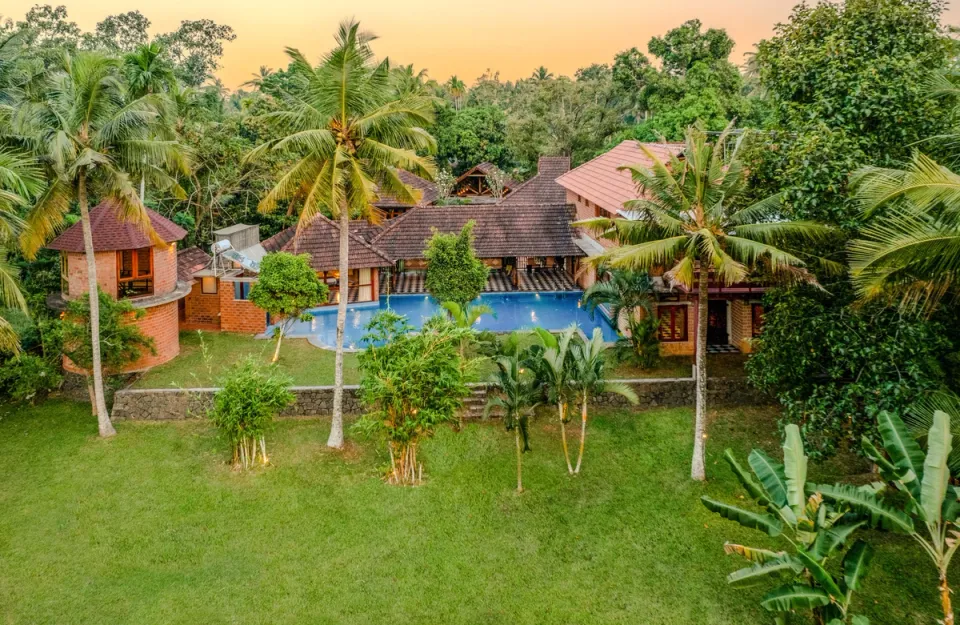 Luxury Bungalow in Kumarakom - Lily Pad, amã Stays & Trails