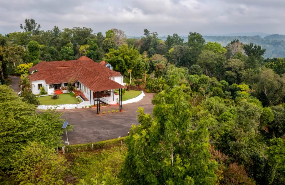 Stay in Coorg - Cottabetta Bungalow, amã Stays & Trails 