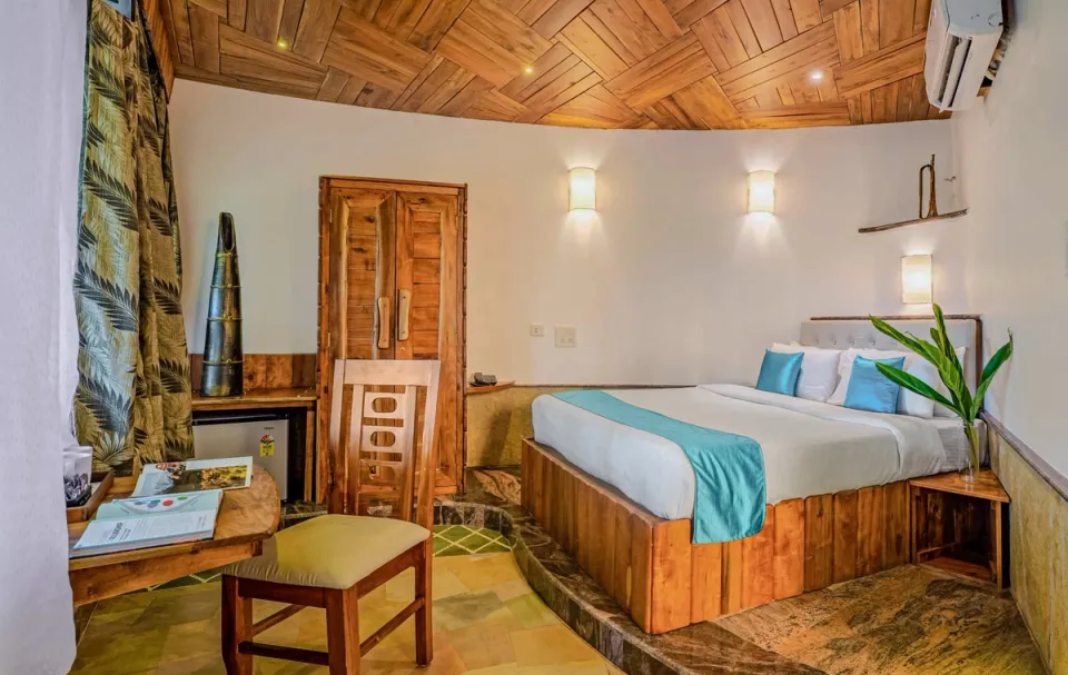 Luxury Bedroom At Eden Farms Emerald - Private Villa in Goa