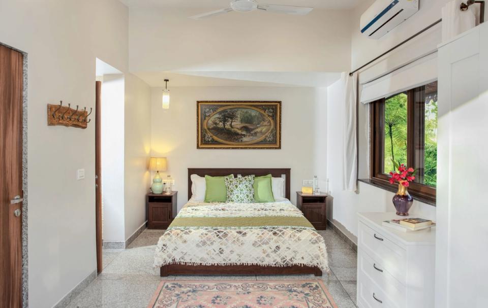 Stunning Bedroom at Dulwich Park View, Panchgani