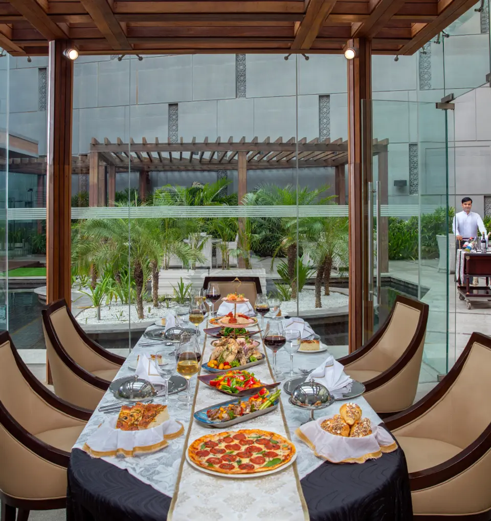 Dining Option at Taj Hotel & Convention Centre, Agra