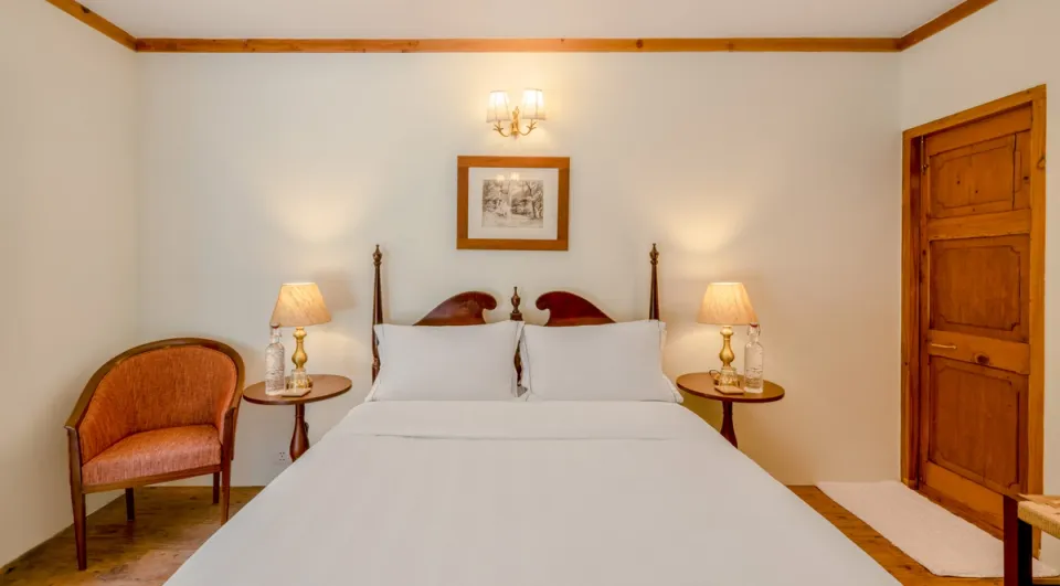 Exclusive Room & Suite at Ballyhack Cottage, Shimla - amã Stays & Trails 