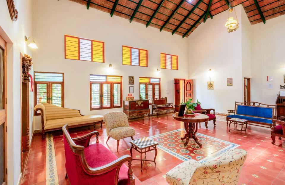 Stunning Living Space at Rare Earth Estate - Stay in Coorg