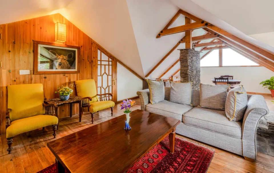 Luxury Seating Space At Ballyhack Cottage, Shimla - amã Stays & Trails 