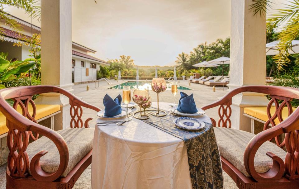 Luxury Outdoor Dining Space - Palmeira de Socorro, Goa - amã Stays & Trails