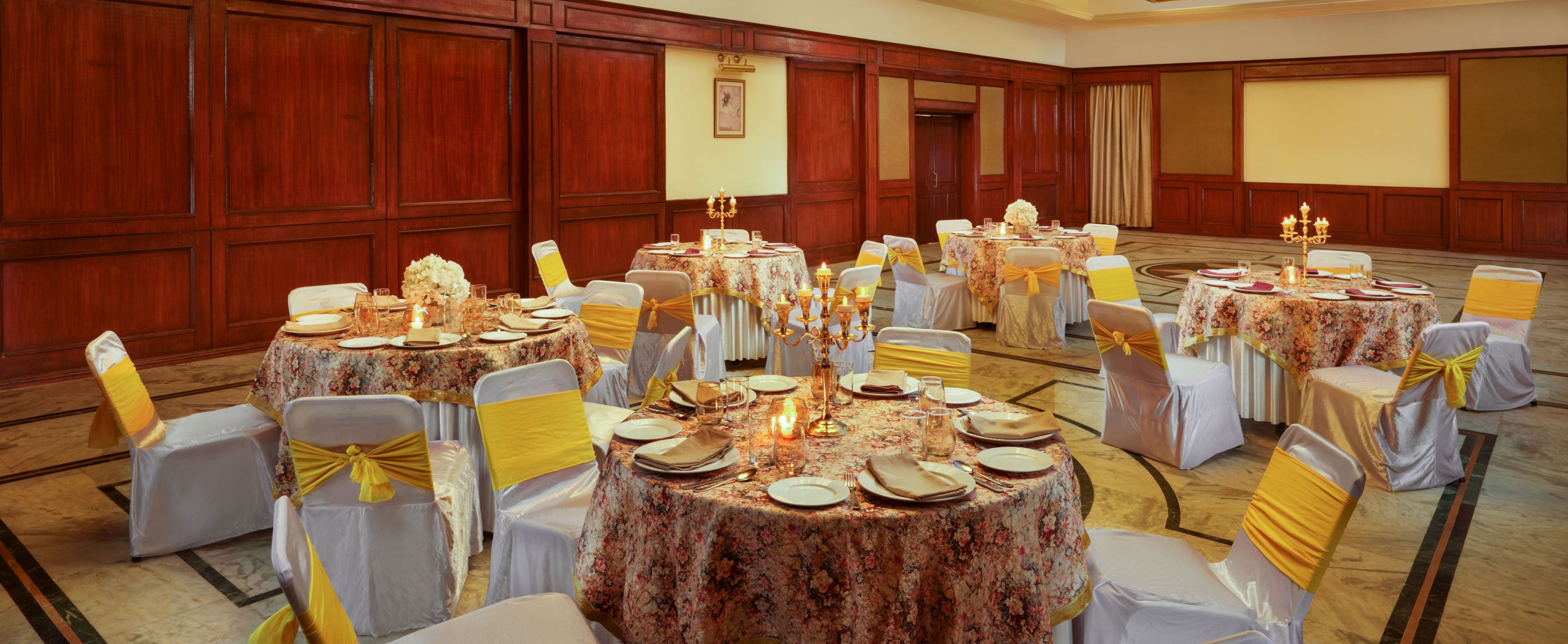 Diverse Dining Experiences - Luxury Venues at Taj hotels