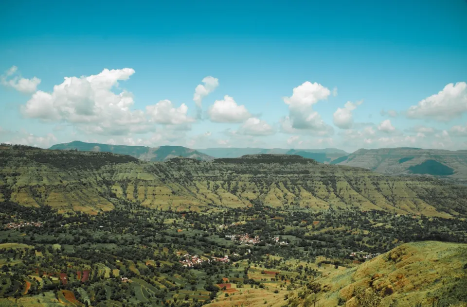 Exploring Table Land - Things To Do In Panchgani, amã Stays & Trails