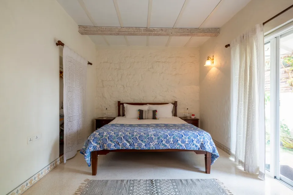 Luxury Bedroom at Chikoo Villa - Homestay in Goa