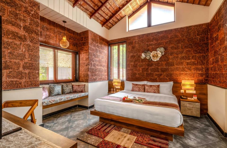 Luxe Bedroom at Vivid Foliage, Kasargod - amã Stays & Trails