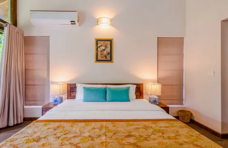 Luxe Bedroom at The Old Cattle Shed - 2 Bedroom Homestay in Wayanad