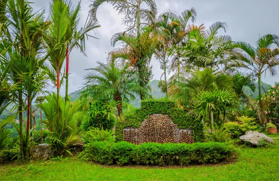 Garden & Lawn Area at Arcadia - amã Stays & Trails