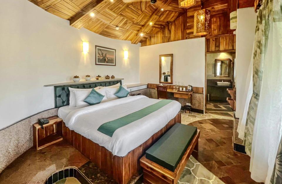 Luxury Bedroom At Eden Farms Paradise - Goa Luxury Villa