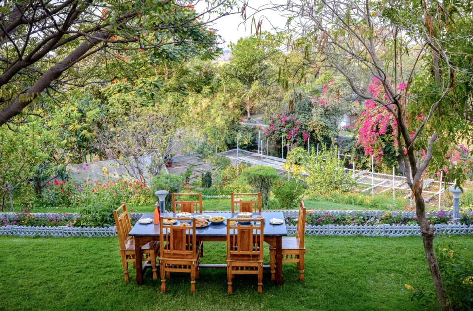 Breakfast In The Garden - Experiences At Bhopal Villas