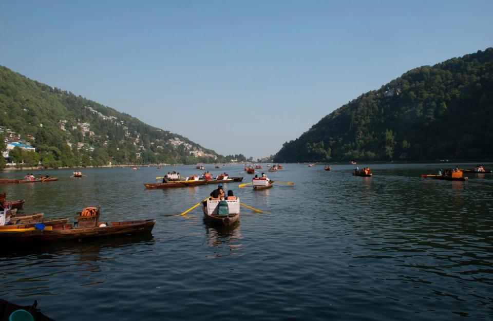 Boating In Naukuchiatal Lake - Luxury Experiences in Naukuchiatal