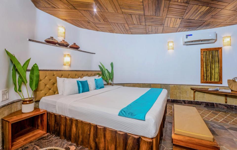 Spacious Bedroom At Eden Farms Sapphire, Goa - amã Stays & Trails