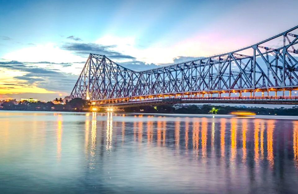 Visit Howrah Bridge - Places To Visit in Kolkata, amã Stays & Trails