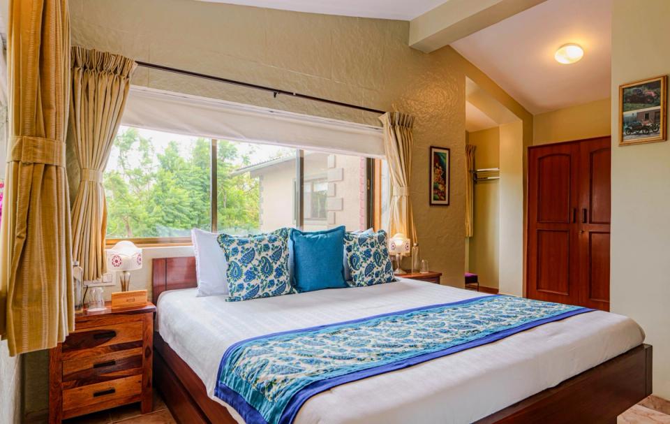 Amazing Bedroom at Dulwich Terrace - Accommodation in Panchgani