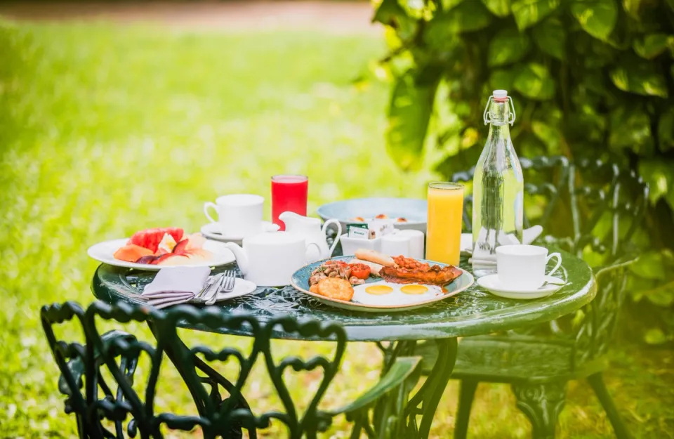 Breakfast On The Lawns - Unique Experiences In Lonavala, amã Stays & Trails 