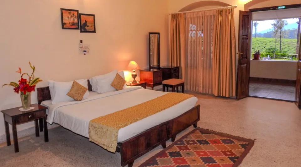 Elegant Bedroom at Glenlorna Bungalow - Accommodation in Coorg