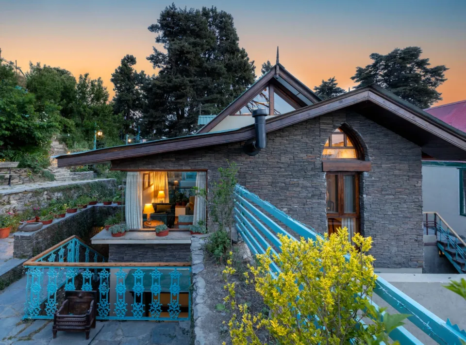 Ballyhack Cottage - Luxury Homestay in Shimla, amã Stays & Trails 