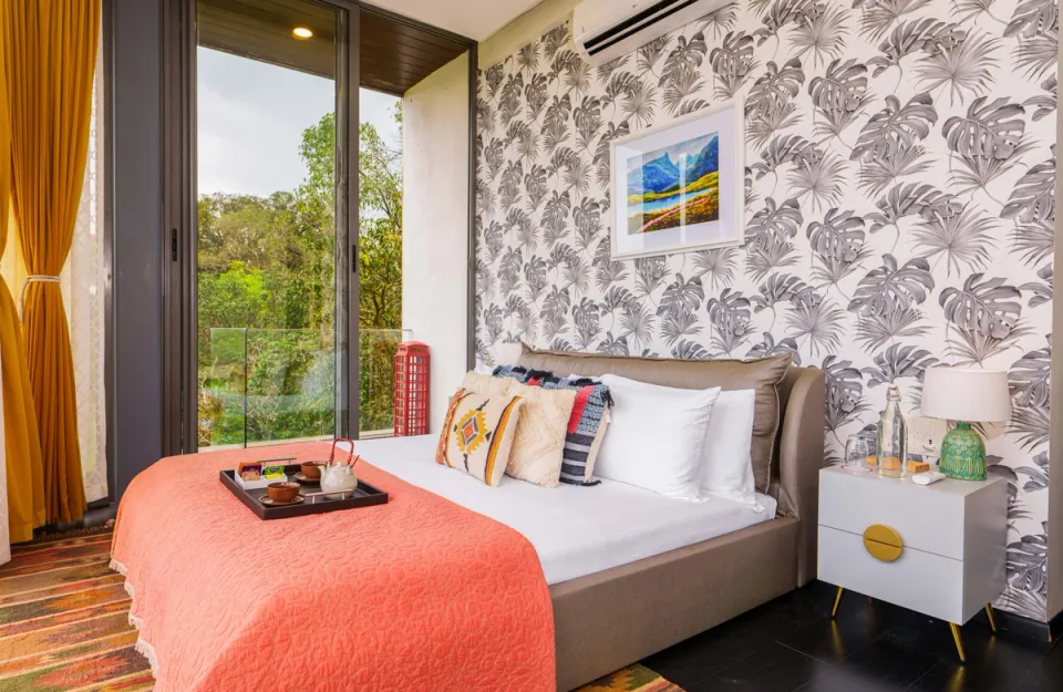 Stunning Bedroom At Villa Seven - Stay in Lonavala, amã Stays & Trails  