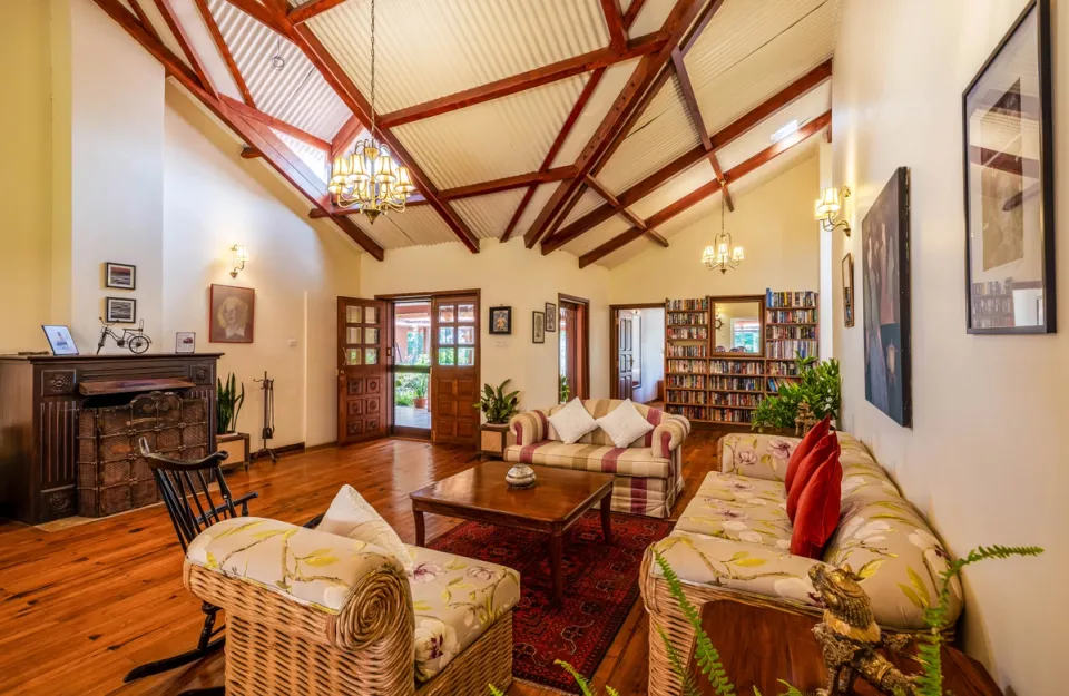 Luxe Living Space at Raven's Nest - Bungalow in Kotagiri