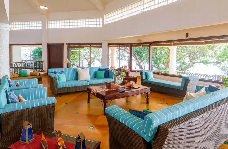 Living Space At Whispering Heights - Homestay in Lonavala