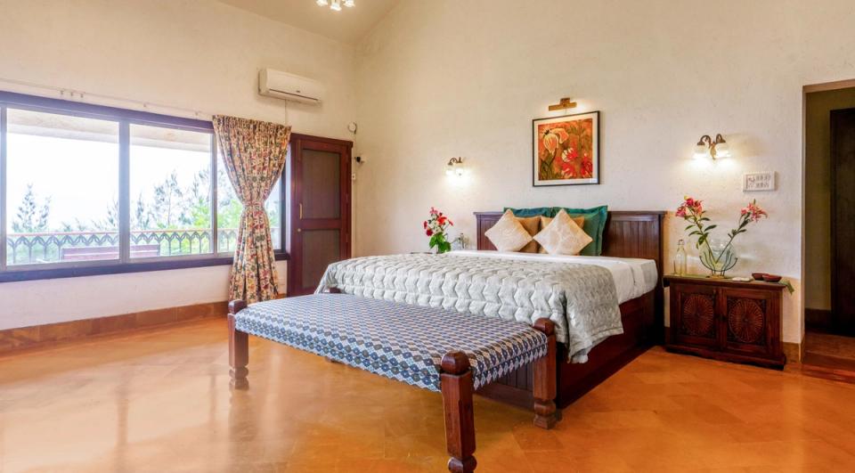 Luxury Bedroom At Whispering Heights - Villa in Lonavala