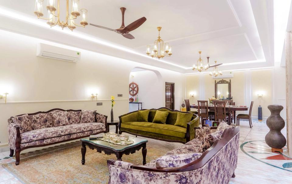 Luxury Living Space at Rang Mahal, amã Stays & Trails